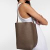 Medium N/S Park Bucket Tote  Bag for Women Cowhide Niche Design Large Capacity Handbag Single Shoulder Bag - 图片 5