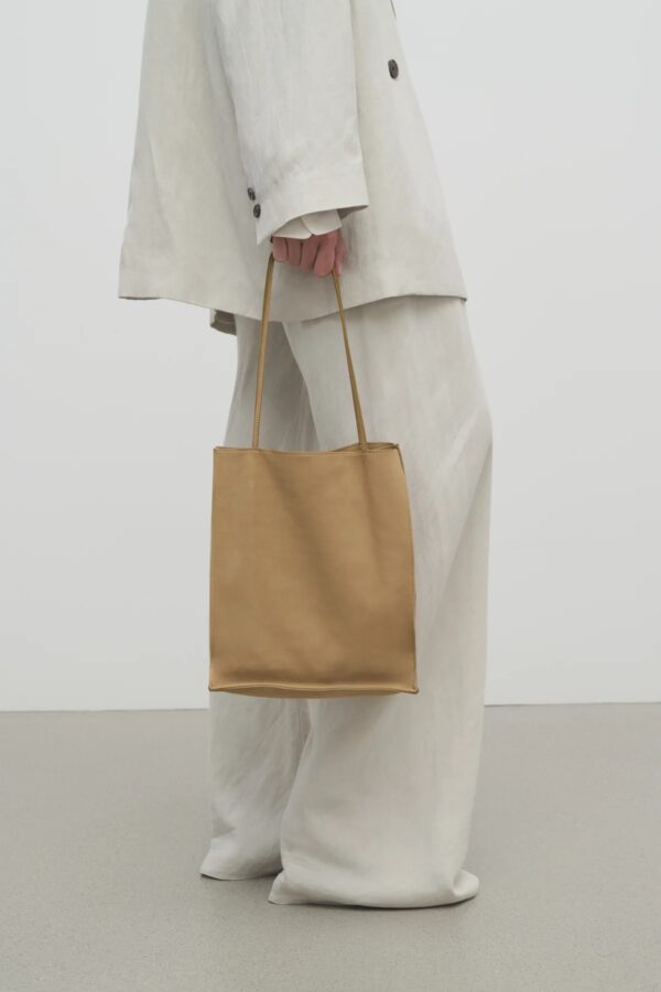 New TO GO Fetal Cowhide Fashionable  Simple  lightweight One-shoulder Crossbody Tote Bag